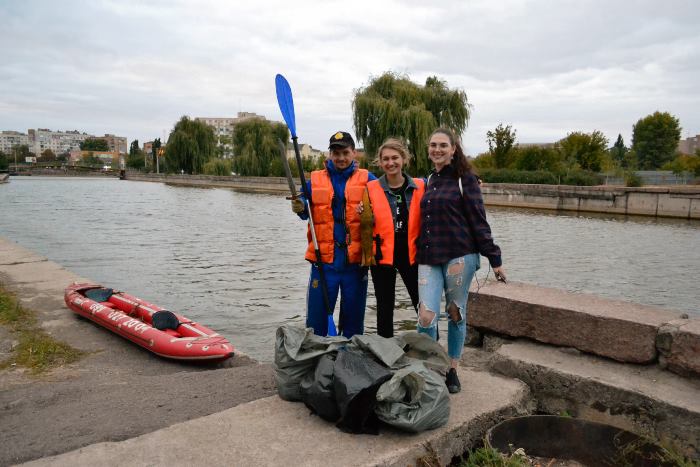 Доставка MixFood вчергове долучився до прибирання річки Інгул MixFood долучився до еко-акції на Інгулі напередодні всесвітнього дня прибирання